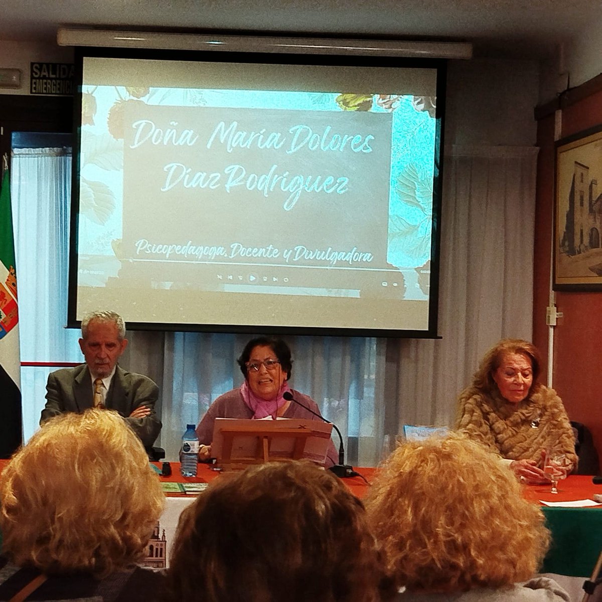 8 de Marzo Conferencia en la Casa de Extremadura sobre La mujer en el campo educativo. extremaduraensevilla.org/index.php/2025…