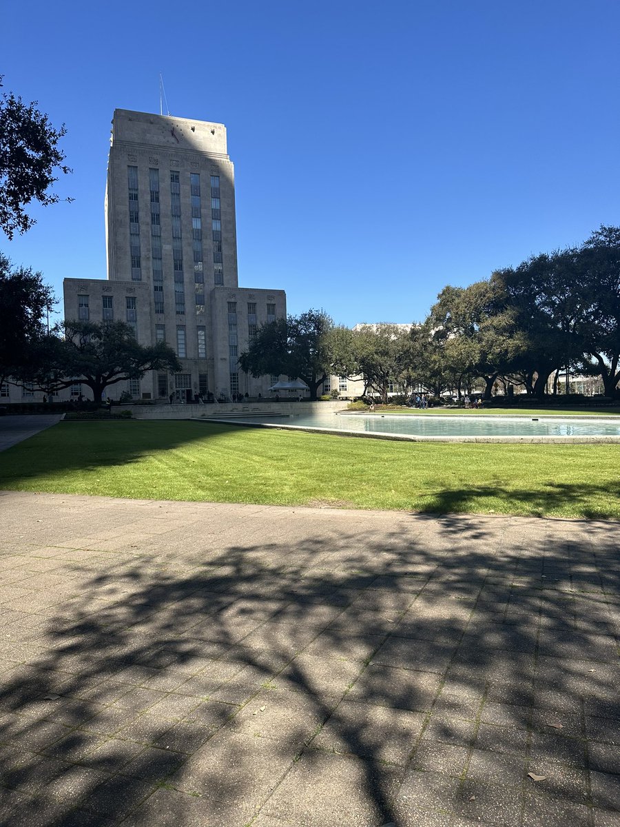 Today, the city of Houston paid our respects to former Mayor Sylvester Turner. I reflected on the courage, sacrifice, integrity, and humility that he displayed as he led, even through the toughest times. He stood with and for the people always. His legacy lives on. 🤍