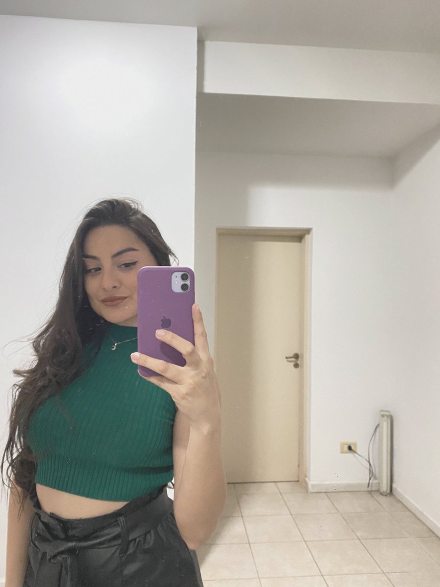 HyperEllaa's tweet image. Baltimore might be known for crabs, but I’m the one you’ll be craving. 😘