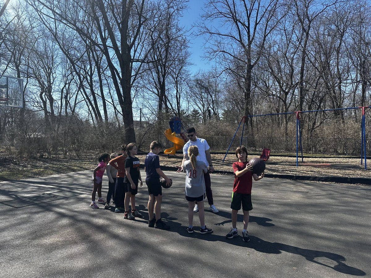 Jessie Martin (@ayercounselor) on Twitter photo “Nothing but net and sunshine! ☀️🏀 Students are cashing in their hard-earned tickets for some hoops with Mr. O’Toole — perfect day for it! <a href="/ayerelementary/">Ayer Elementary</a> #pbismarchmadness #BallinWithMrOToole “Nothing but net and sunshine! ☀️🏀 Students are cashing in their hard-earned tickets for some hoops with Mr. O’Toole — perfect day for it! <a href="/ayerelementary/">Ayer Elementary</a> #pbismarchmadness #BallinWithMrOToole