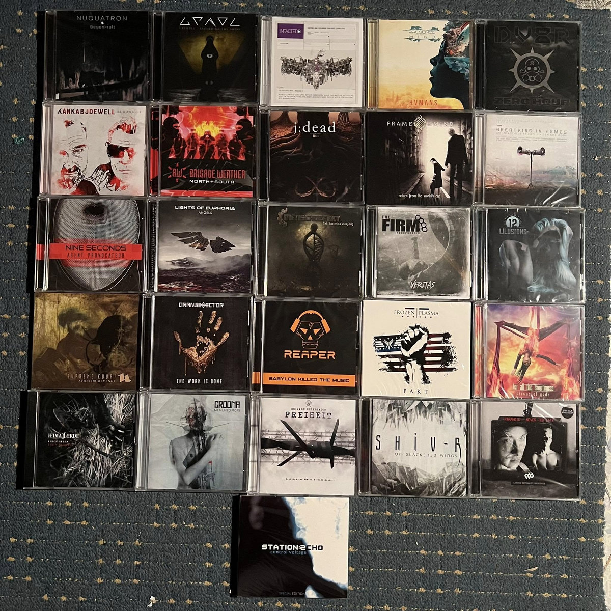 Torben Schmidt (@infacted) on Twitter photo German:
Wir räumen unser Lager … 26 CDs für 50€ (zzgl. Versand). Alles top Titel, alle neu, alle OVP. Teil des Erlöses wird an unser hiesiges Tierheim in Aschaffenburg gespendet!!! Wer ein Paket haben mag, gerne eine e-mail an mich,
info@infacted-recordings.com German:
Wir räumen unser Lager … 26 CDs für 50€ (zzgl. Versand). Alles top Titel, alle neu, alle OVP. Teil des Erlöses wird an unser hiesiges Tierheim in Aschaffenburg gespendet!!! Wer ein Paket haben mag, gerne eine e-mail an mich,
info@infacted-recordings.com