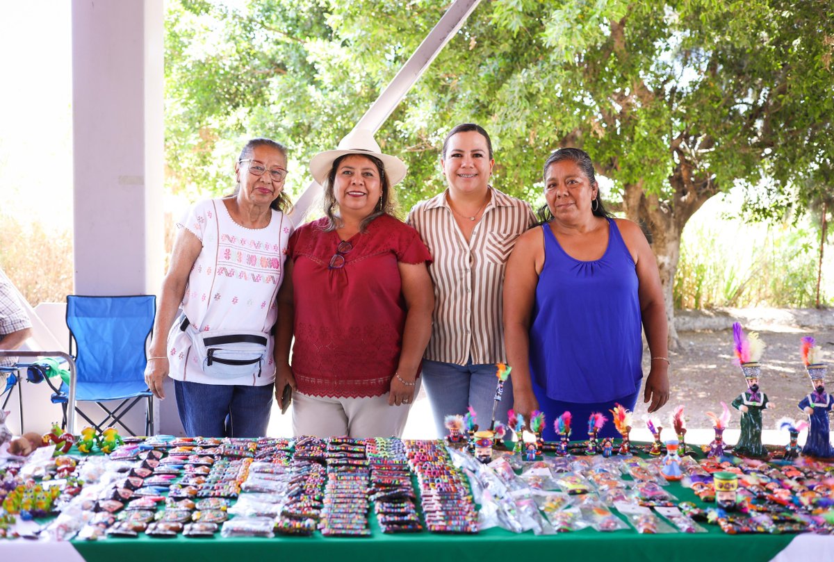 Gobierno de Morelos (@gobiernomorelos) on Twitter photo La gobernadora <a href="/margarita_gs/">Margarita González Saravia</a> entregó créditos del programa Mujeres Emprendedoras a 87 mujeres morelenses, a través de la <a href="/SDEyT_Morelos/">Secretaría de Desarrollo Económico y del Trabajo</a> y el <a href="/FondoMorelos/">FondoMorelos</a> brindándoles la oportunidad de iniciar sus propios negocios.
➡️facebook.com/share/p/18k8Up…
#LaTierraQueNosUne La gobernadora <a href="/margarita_gs/">Margarita González Saravia</a> entregó créditos del programa Mujeres Emprendedoras a 87 mujeres morelenses, a través de la <a href="/SDEyT_Morelos/">Secretaría de Desarrollo Económico y del Trabajo</a> y el <a href="/FondoMorelos/">FondoMorelos</a> brindándoles la oportunidad de iniciar sus propios negocios.
➡️facebook.com/share/p/18k8Up…
#LaTierraQueNosUne