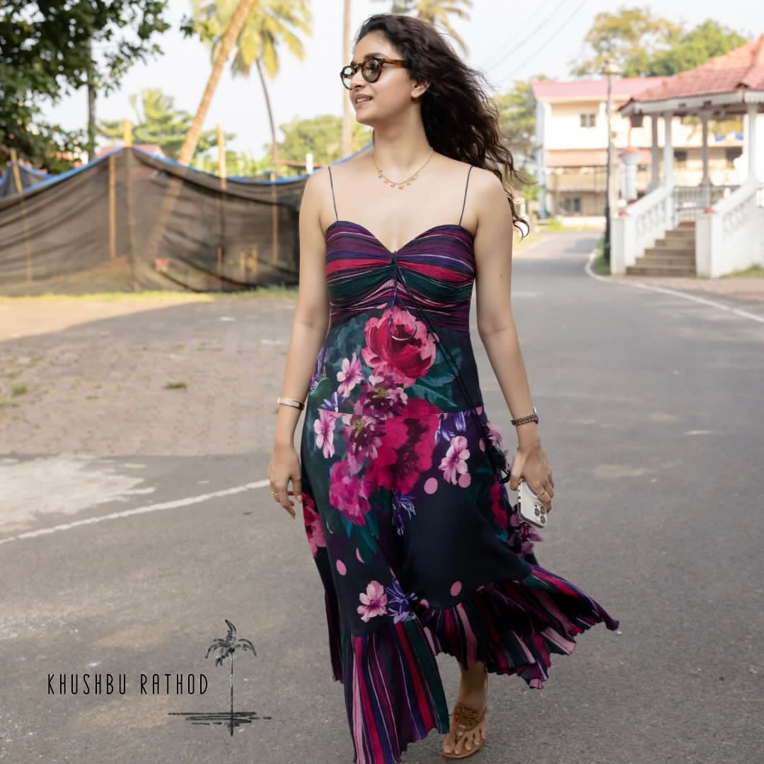 GlzOdN5akAAHPBB?format=jpg&name=medium