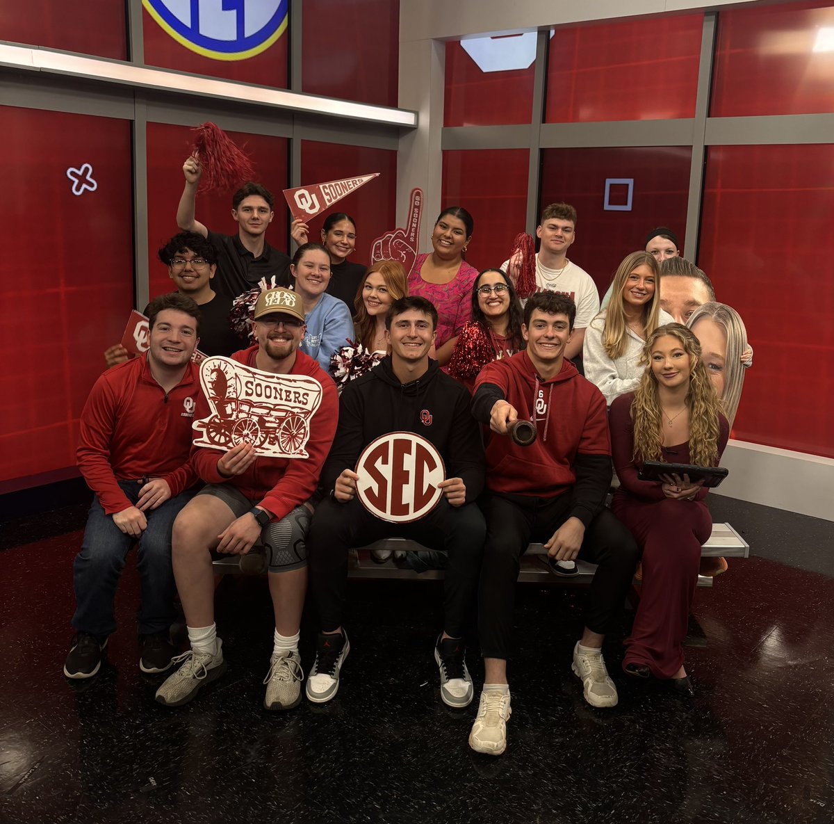 LIVE RIGHT NOW: tune in to ESPN+ to hear more about Sooner sports! 

#espnplus #espn #universityofoklahoma #ou #baseball #oubaseball #ncaa #gaylordcollege #soonersportspad #boomersooner