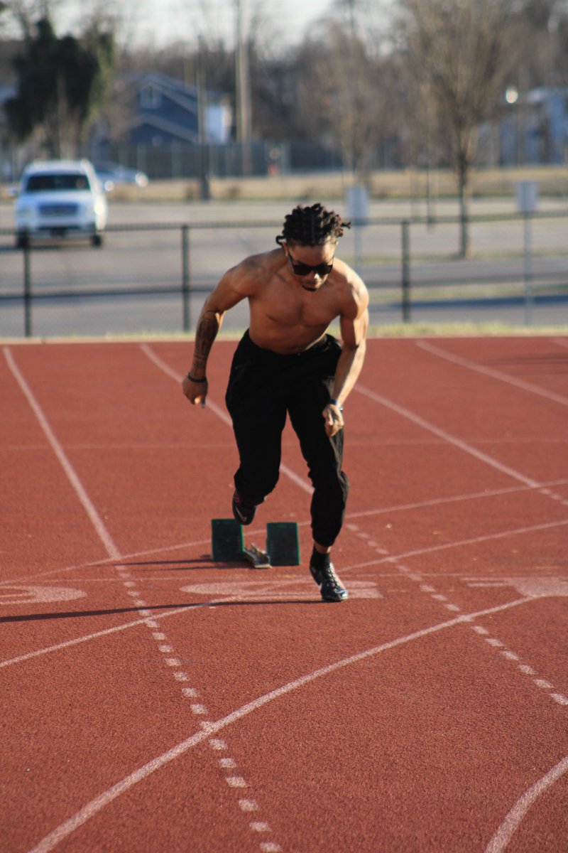 Jakoby Graves ⚡️ tweet media