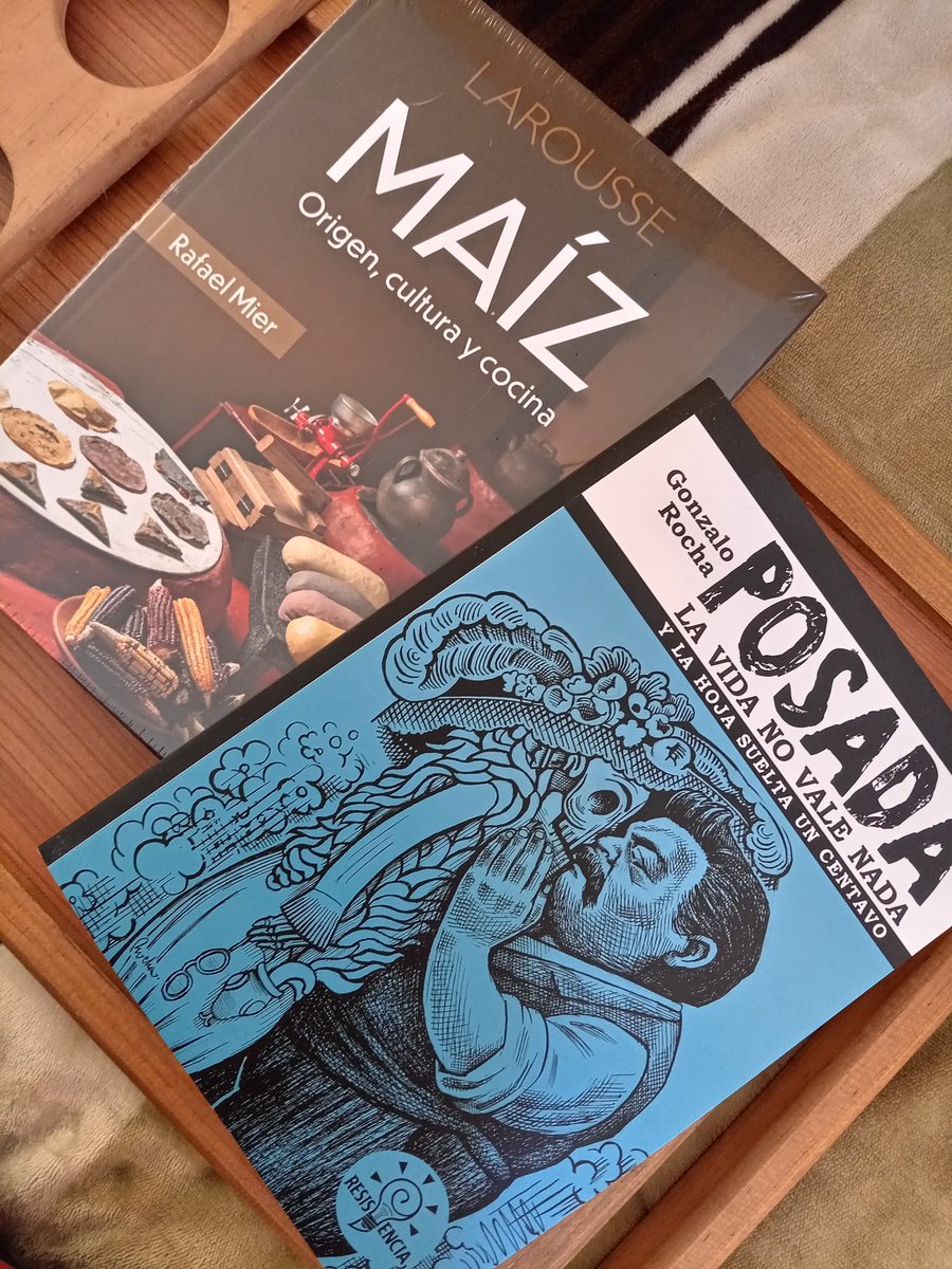 elrudo_viornery's tweet image. Según solo iba a la @FILMineria a la presentación de &quot;La Caída de Tenochtitlán&quot; con @PescadorJL, pero vi estas joyas y no pude resistir.

@_SemillasdeVida @rafamier @LarousseCocina @artemasmusica @laresistenciaml #buenoslibros #LeeresestarVivo #Megustaleer #Lalecturaescultura.