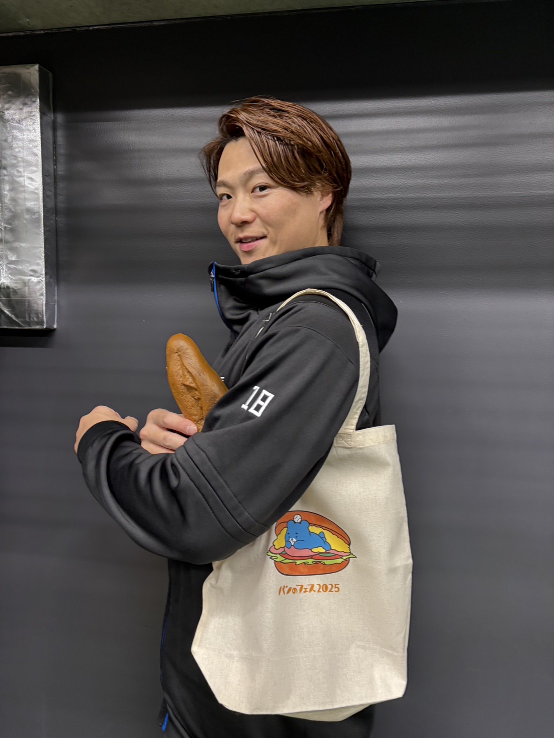 日本ハムファイターズ FAV限定グッズ トートバッグ【山﨑福也】 Amazon.co.jp: 日本ハムファイターズ FAV限定グッズ トート