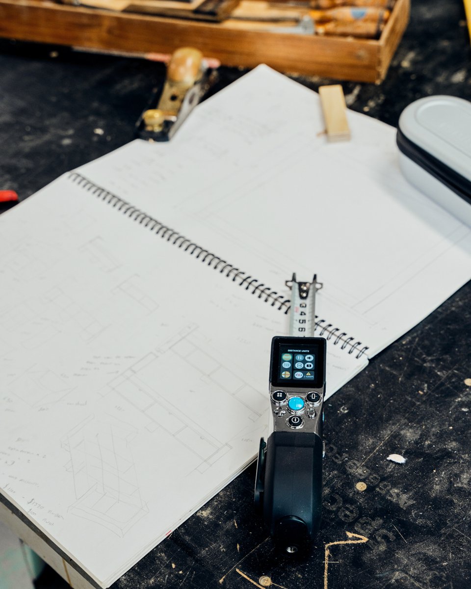 Your go-to tool for every job—compact, powerful, and always ready in your toolbox!

#xtape1 #mileseeytools #mileseey #tools #digitaltapemeasurewithlaser #accuracy #bestpartner #greenlaseralignment #digitaldisplay