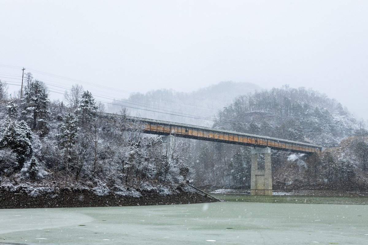 CrisRitchiePics's tweet image. Today's weather made me ready to say goodbye to winter. Still, there were a few good scenes these past three months.