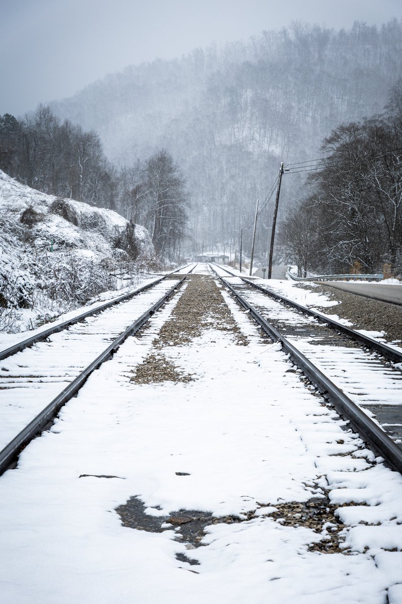 CrisRitchiePics's tweet image. Today's weather made me ready to say goodbye to winter. Still, there were a few good scenes these past three months.