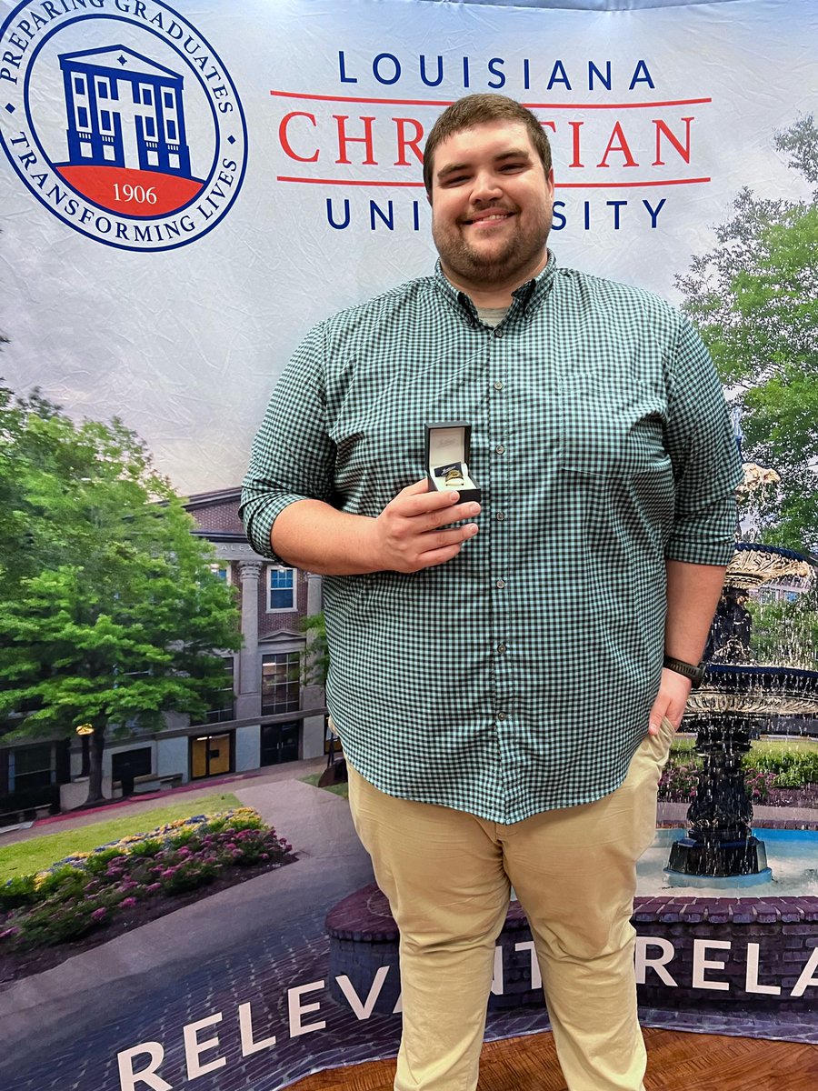 Library_LC's tweet image. We are so proud to call these upcoming graduates ours. Congrats on getting your senior rings. #lculibrary #onlythebest #lcuwildcats