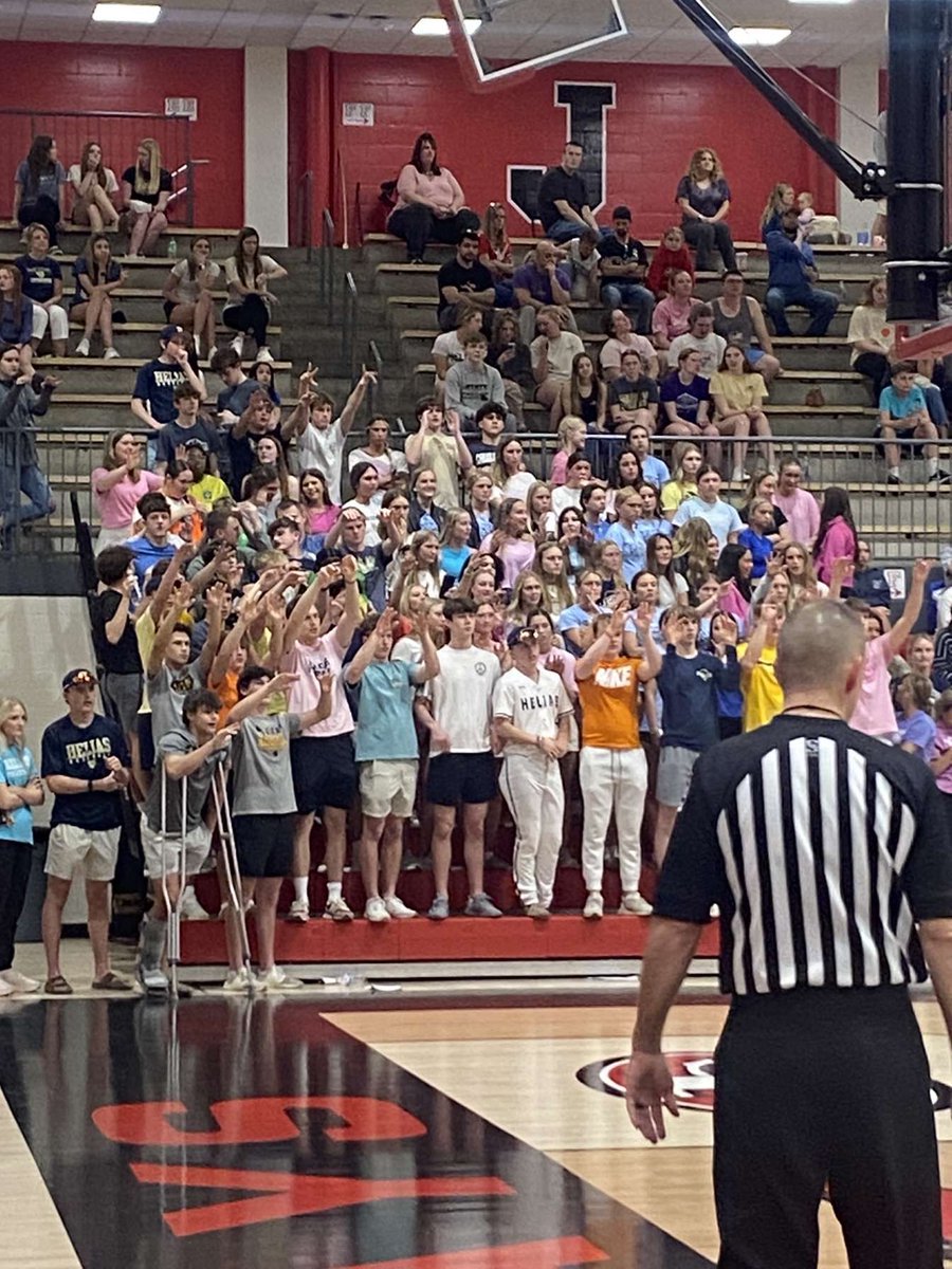 Helias students….YOU SHOWED UP!!!! Loud &amp; proud!! 💙💛

Thank you!!!!!!