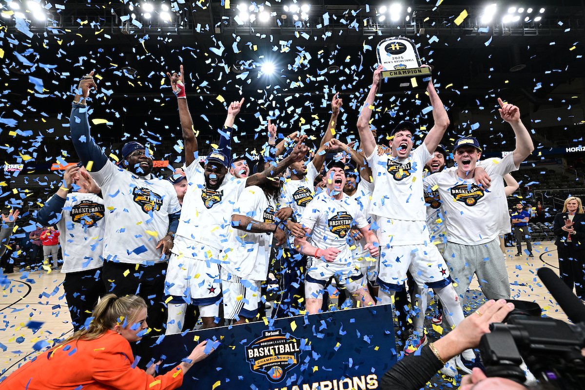 The 2025 <a href="/BarbasolShave/">Barbasol</a> #HLMBB Champions, <a href="/RMUMBasketball/">RMU Basketball</a>!

#MarchStartsHere | #OurHorizon 🌇