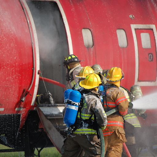 QualPAC_ARFF's tweet photo. Our Bomb Threat Management course equips your team with the knowledge to respond calmly, safely, and effectively under pressure. From identifying risks to leading through a crisis, ensure your team has the skills to handle the unthinkable. Start learning now. https://t.co/Yv7gaYU3CI