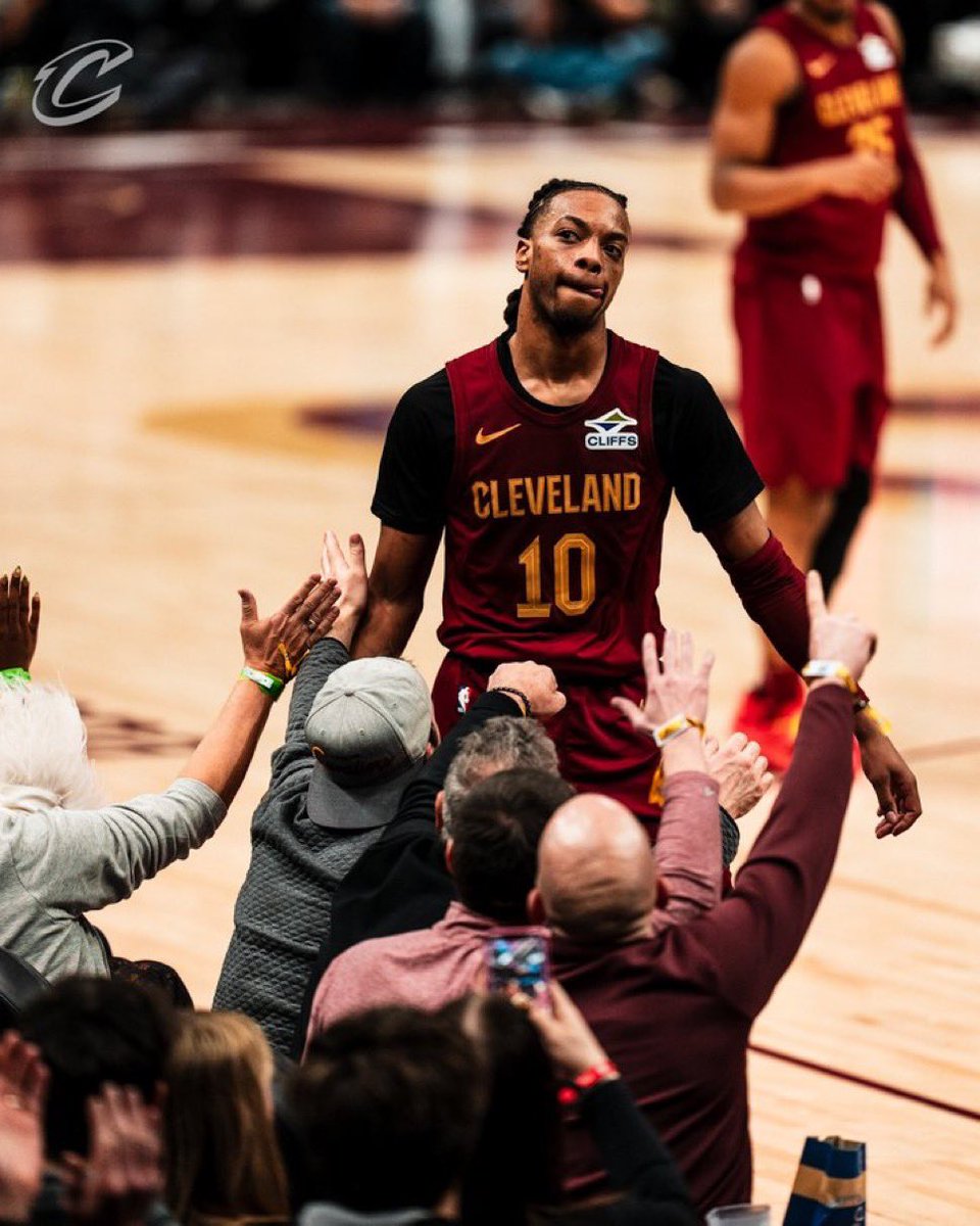 Nick Pedone (@nickpedone12) on Twitter photo This is the Cleveland Cavaliers first Central Division Championship without LeBron James since 1975.
📸<a href="/cavs/">Cleveland Cavaliers</a> #LetEmKnow This is the Cleveland Cavaliers first Central Division Championship without LeBron James since 1975.
📸<a href="/cavs/">Cleveland Cavaliers</a> #LetEmKnow