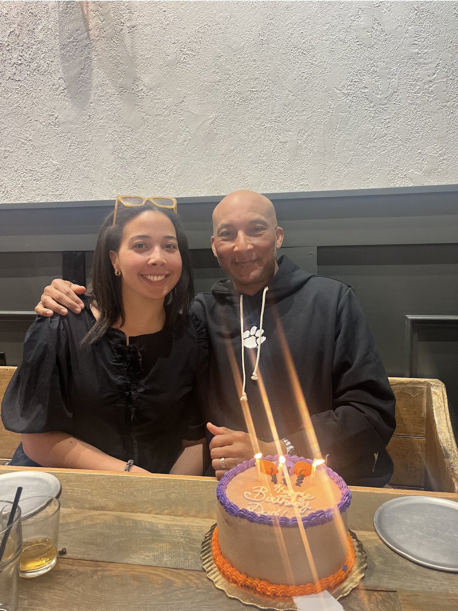 CoachGalloway7's tweet image. Thank you for all the Birthday wishes, it has been a great Day. ππ½π§‘