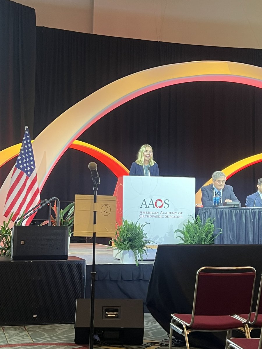 MayoAZOrtho's tweet image. Day 2 of #AAOS with Dr. Katelyn Koschmeder (PGY1) on the big stage. Lots of ICLs attended and our residents Dr. Brinkman (PGY5), Dr. Lin (PGY3), and Dr. Koschmeder volunteering at the medical student programming! Special guest appearance by @DGlaucomflecken