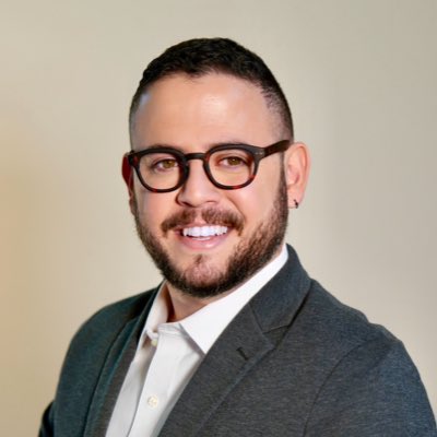 alexrptv's tweet photo. And just like that, I become a National Executive Producer with Spectrum Noticias. 

The best part? Writing history as we launch a brand-new national Spanish-language news network that will reshape journalistic storytelling to serve our Hispanic communities. 

Beyond thrilled to lead this news team to success.