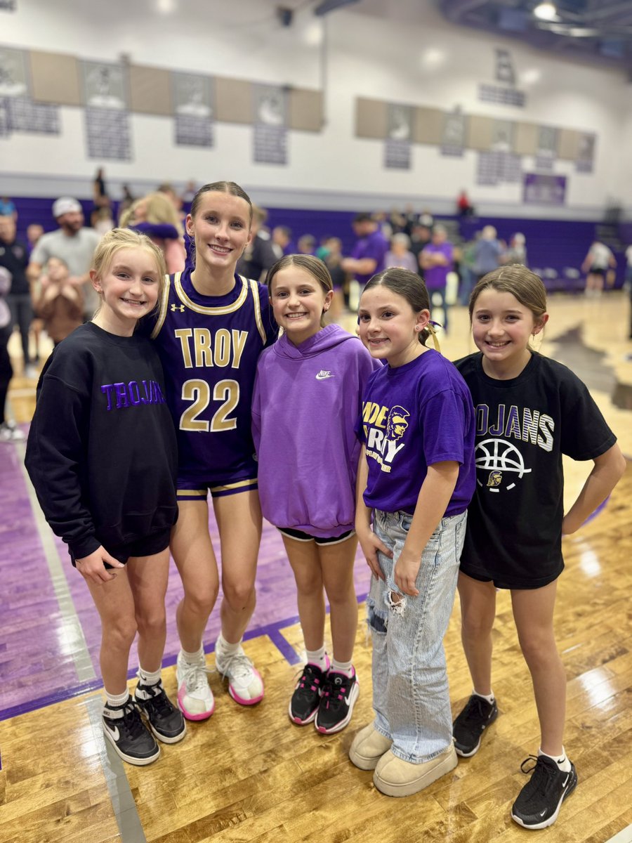 When your daughter has girls to look up to…. 🙌🏼💜🏀 Congrats <a href="/TBHSGirlsBB/">Coach Meyers</a>!  <a href="/SchulteAlyssa16/">Alyssa Schulte</a> <a href="/avameyers_14/">ava</a> <a href="/BrynnaGetz_51/">Brynna</a>
<a href="/myarobinson22/">Mya Robinson</a> Ellie Moore