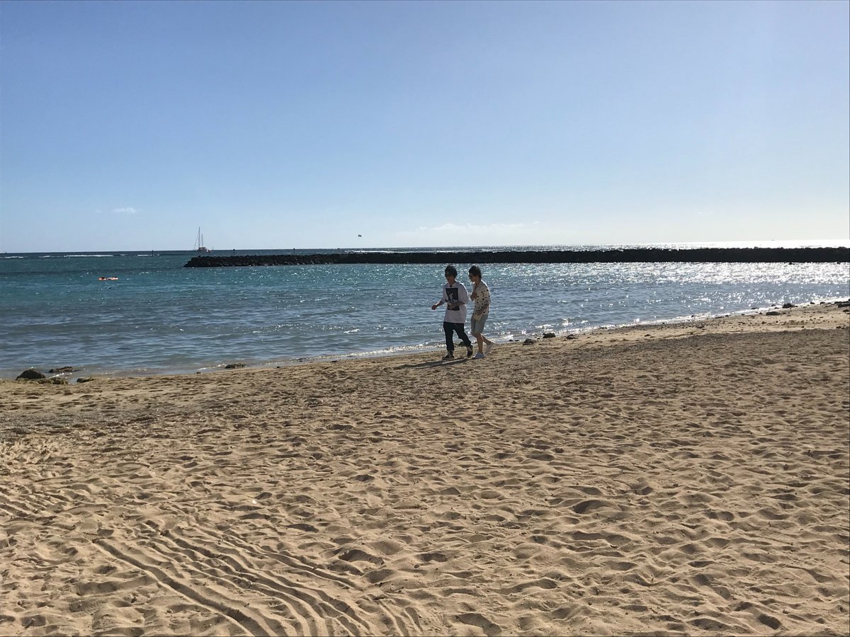 tabichanjp's tweet photo. ☆★🇺🇸僕らがアメリカを旅したら🇺🇸★☆
<製作年:2019年>

声優 #細谷佳正×#KENN ハワイ編1⃣

南の楽園 #ハワイ を満喫する旅へ！
日頃の疲れを癒してリラックス！

⏰4/29(火)午後9:00
視聴方法👉https://t.co/04HrEwPxFe

©僕旅製作委員会
@hosoya_info @zynchrostaff https://t.co/5B3aL6XbEf