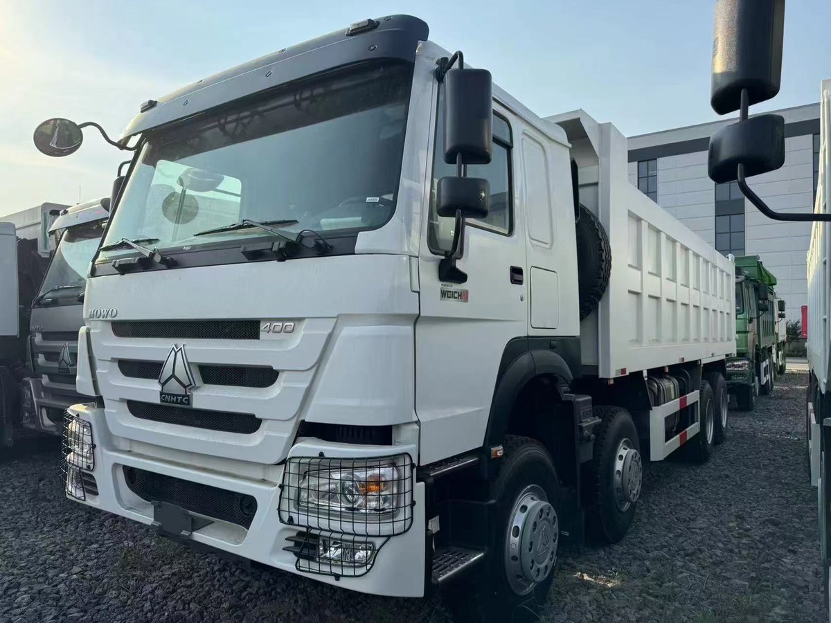 NicoleC24419658's tweet image. Available —SINOTRUK HOWO 8x4 DUMP TRUCK, LHD
MODEL:ZZ3317V3867B1
Engine:WP12.400E201,400hp