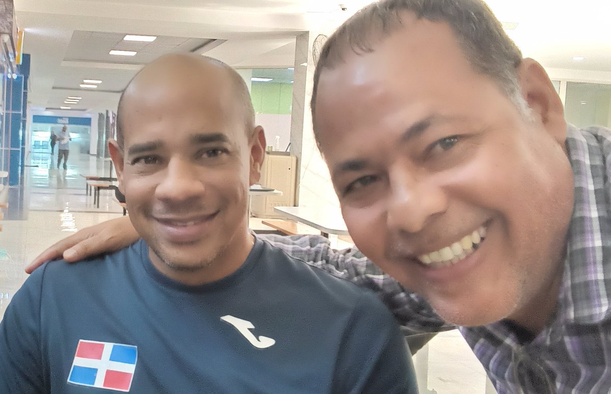 Gracias a Dios compartiendo con Patricio López, la historia de un resurgir heroico el nadador paralímpico fue dejado por muerto.
El 15 de diciembre de 2012 la vida cambió de forma permanente para Patricio López. <a href="/fedoclubes1/">Fedoclubes</a> <a href="/luisabinader/">Luis Abinader</a> @albertorodri <a href="/raquelarbaje/">Raquel Arbaje</a>