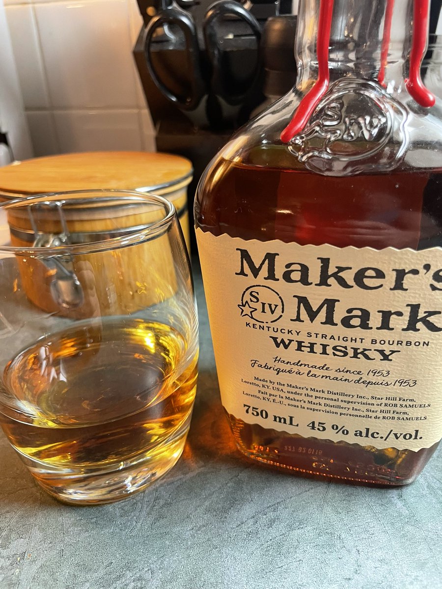 Forgive me <a href="/ABDanielleSmith/">Danielle Smith</a> but I coulda swore the government telling me what I can and cannot drink, was not in the LIBERTARIAN handbook. Hypocrite.