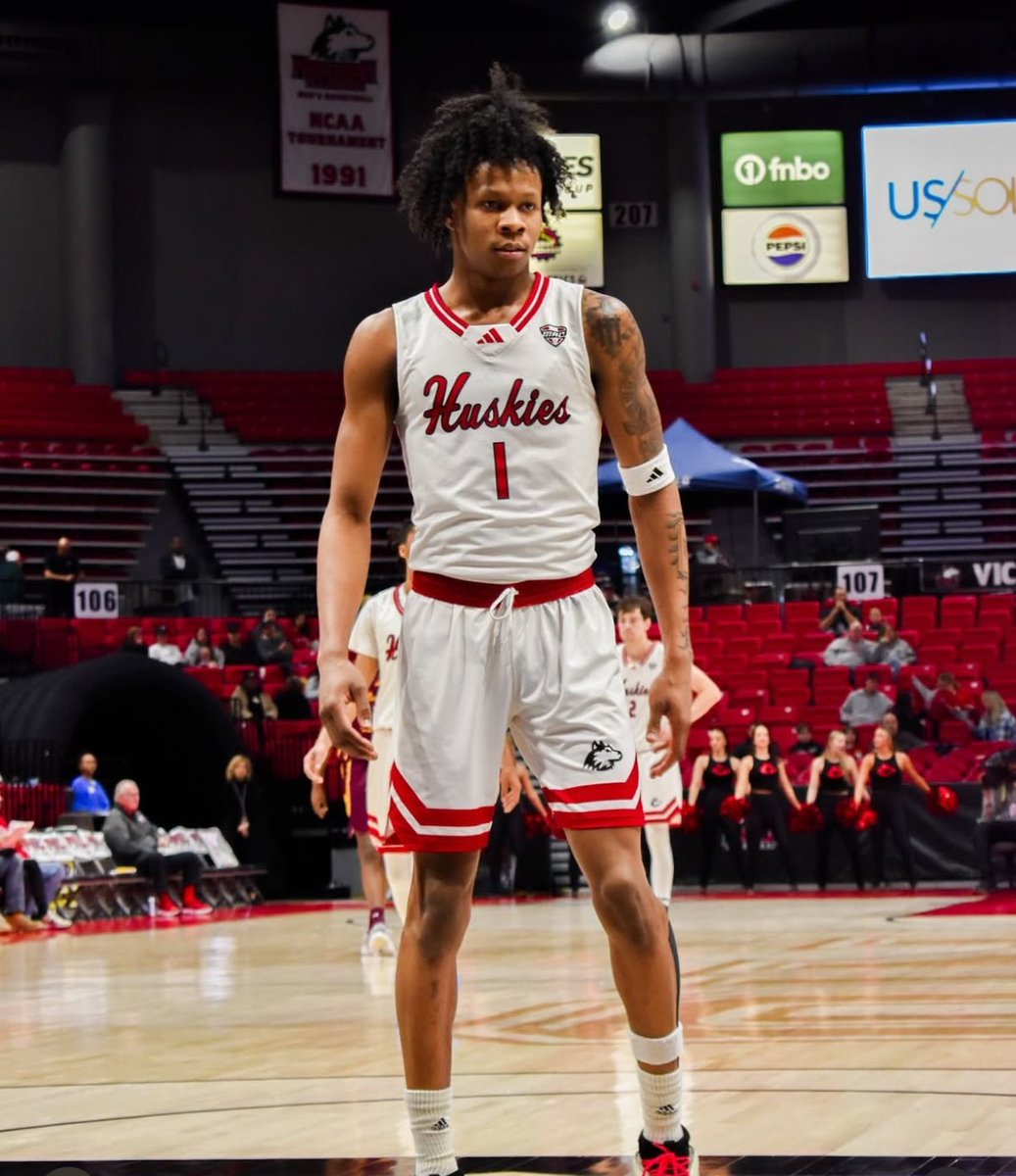 NEWS: Northern Illinois guard Quentin Jones plans to enter the transfer, he tells <a href="/TheAthleticCBB/">The Athletic CBB</a> 

He averaged of 16.6 points, 4.8 rebounds and 3.5 assists per game