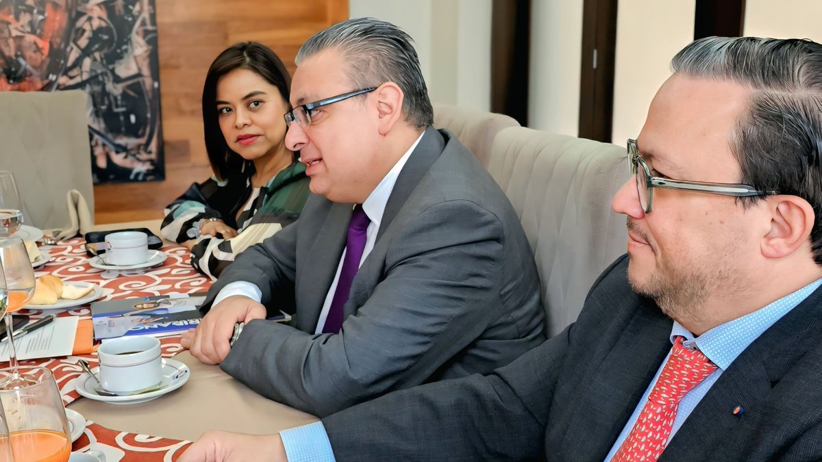 Notariado Mexicano (@notariadomex) on Twitter photo El presidente del <a href="/notariadomex/">Notariado Mexicano</a> , Ricardo Vargas Navarro, se reunió con la presidenta de la Barra Mexicana, Colegio de Abogados AC (<a href="/BMA_Abogados/">Barra Mexicana, Colegio de Abogados A.C.</a>), Ana María Kudisch Castelló (<a href="/anamarykc/">Ana María Kudisch</a>), quienes coincidieron sobre la importancia de la suma de esfuerzos entre ambas instituciones El presidente del <a href="/notariadomex/">Notariado Mexicano</a> , Ricardo Vargas Navarro, se reunió con la presidenta de la Barra Mexicana, Colegio de Abogados AC (<a href="/BMA_Abogados/">Barra Mexicana, Colegio de Abogados A.C.</a>), Ana María Kudisch Castelló (<a href="/anamarykc/">Ana María Kudisch</a>), quienes coincidieron sobre la importancia de la suma de esfuerzos entre ambas instituciones