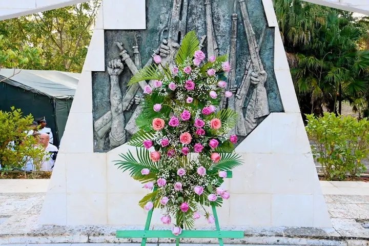 Desde el Complejo Monumental Bosque de los Mártires, se rindió tributo, en nombre del pueblo de #Cuba, a los #SoldadosDelSilencio, en ocasión del aniversario 66 de la fundación de los Órganos de la Seguridad del Estado.
Muchas felicidades a los #heroesdelsilencio perfil Valeria