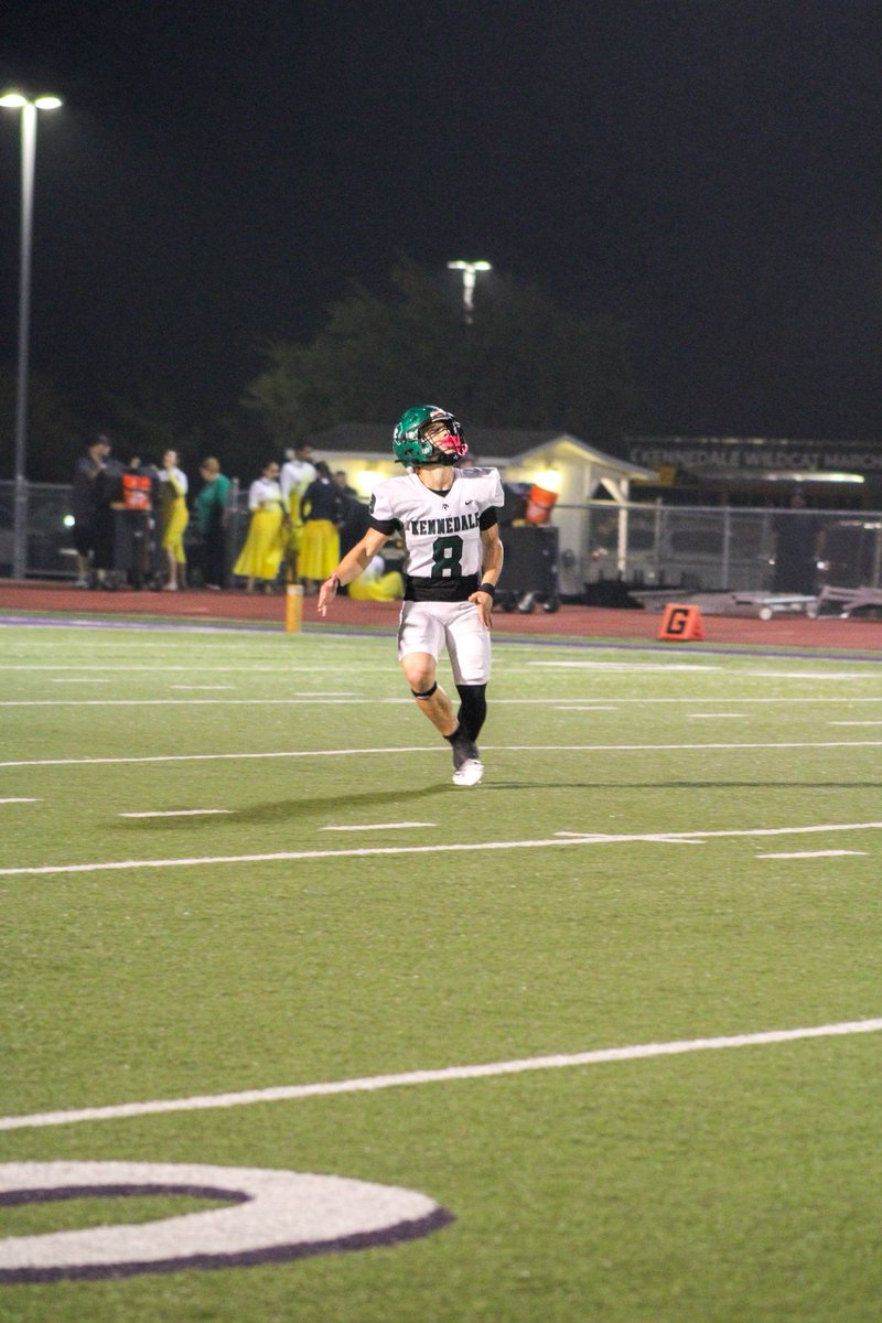 JUNIOR SZN STATS
O:
⭐️ 900 RUSHING YARDS
⭐️ 9 TD
⭐️ 7.2 YPC
⭐️ 324 KR YARDS
⭐️ 117 PY YARDS
D:
⭐️ 71 TLKS
⭐️ 5 TFL
⭐️ 3INT
⭐️ 6 PD
⭐️ 1 BLOCKED FIELD GOAL/SACK