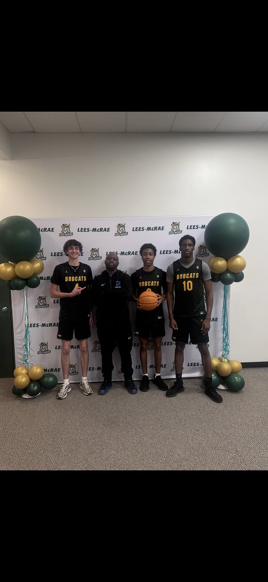 Great official visit at Lees-McRae💚 thank you to <a href="/CoachSeanMotley/">Desean Motley</a> <a href="/trentonb32/">Trenton Burleson</a> for having me and my teammates on campus. <a href="/frasure_lincoln/">Lincoln Frasure</a> <a href="/RaheimMisher/">Raheim Misher</a> <a href="/bluedevil_bball/">Maiden HS Basketball</a>
