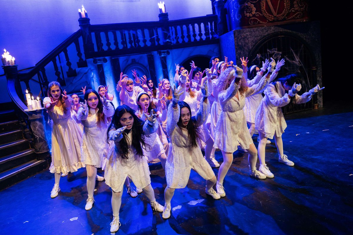 Last Saturday brought an emotional end to an extraordinary week for the cast of The Addams Family, as they concluded their sixth sold-out performance 🎭

Two talented principal casts. One first-rate ensemble. Six incredible performances ⭐⭐⭐⭐⭐

ow.ly/TByW50Vp52G