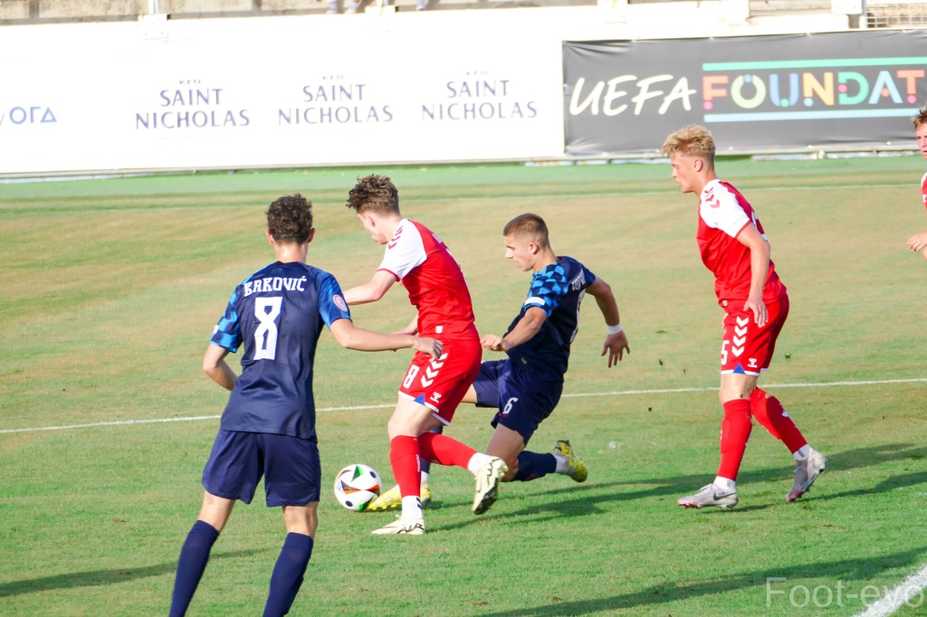 foot_evo's tweet photo. Tournoi international Chypre U17 2024 slovaquie Danemark
#slovaquie#danemark#football#u17#chypres#national#goal#but#tournoi https://t.co/7VjuUZPP6E