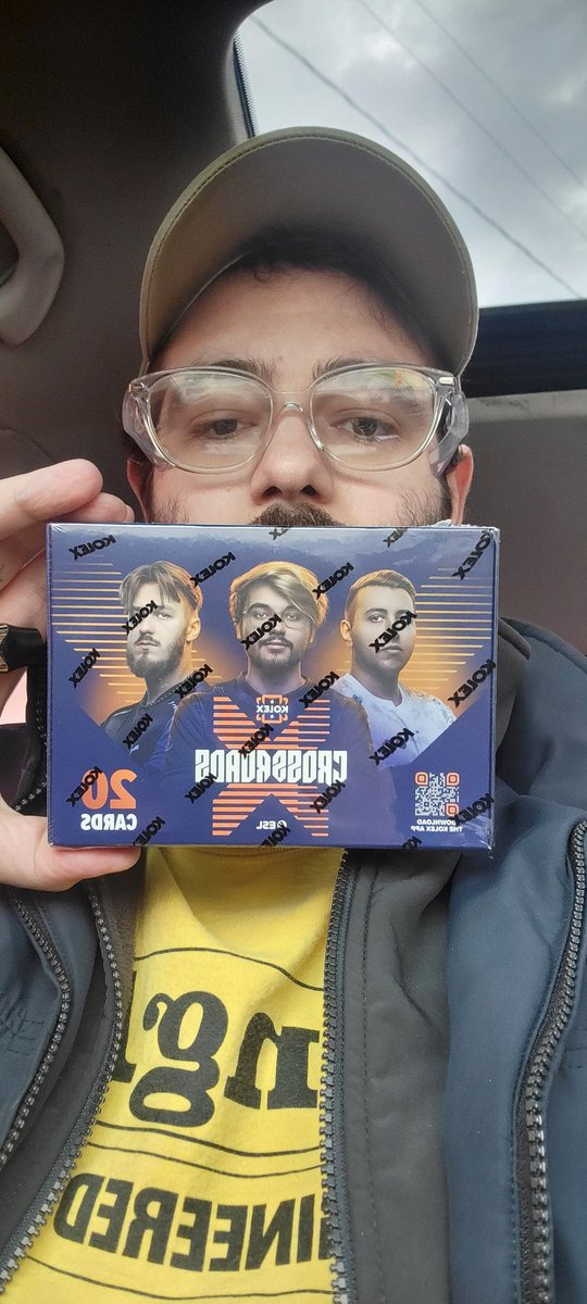 AustinValenca's tweet photo. Got my very own starter box of Counter Strike 2 trading cards. Let's goooo! #kolex https://t.co/A7Zja077bM