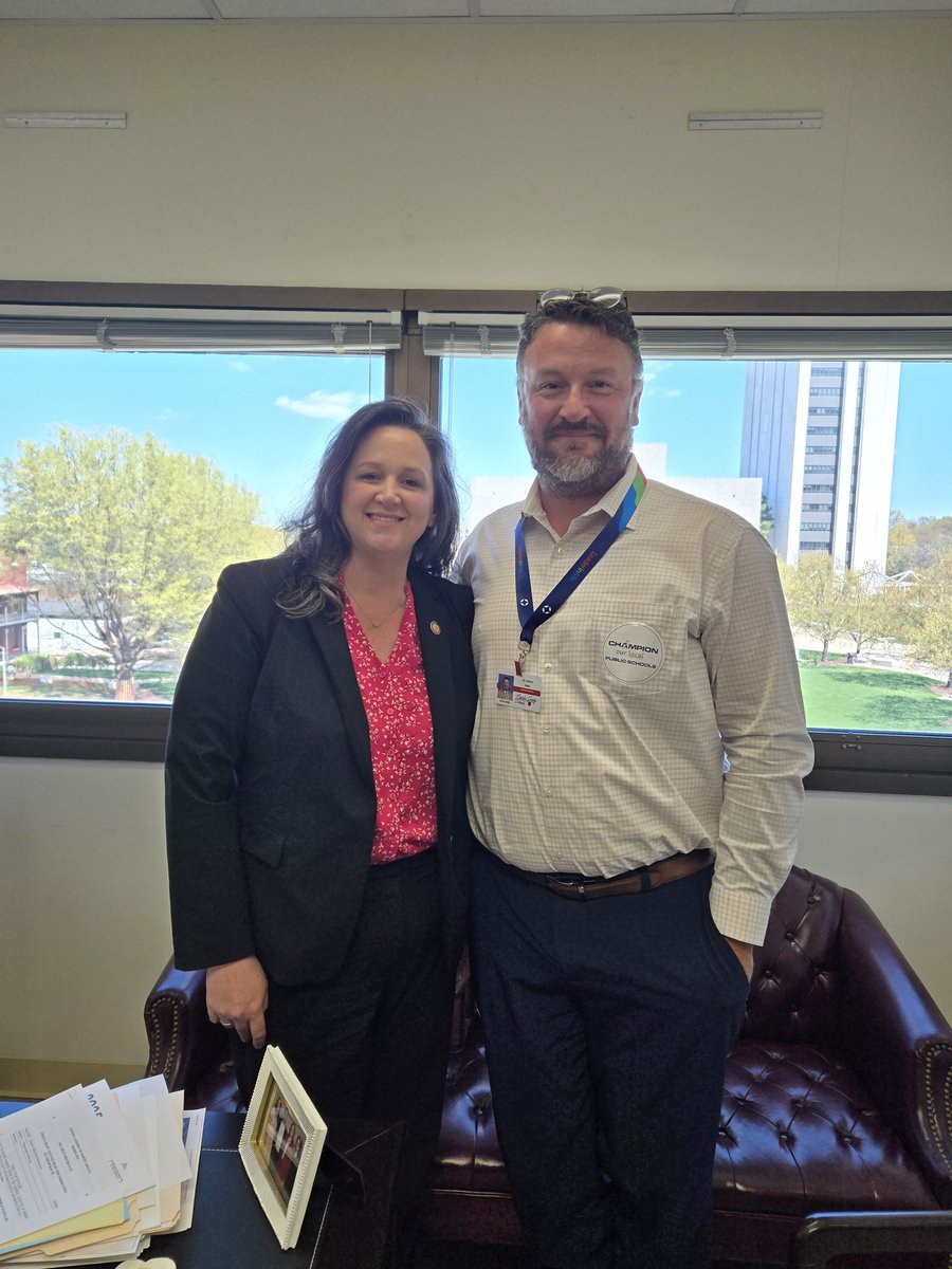 Visiting &amp; advocating for education is easy with <a href="/repheatherrhyne/">Rep. Heather H Rhyne</a>. Talking school stuff is part of our history, &amp; today I realized she is exactly where she is needed. Advocating for change in Healthcare &amp; education! I bet on her!
#Leadershipmatters 
<a href="/NCLeg/">NC General Assembly</a> 
<a href="/NCASAtweets/">NCASA</a> 
<a href="/NC_LCS/">LCSNC</a>