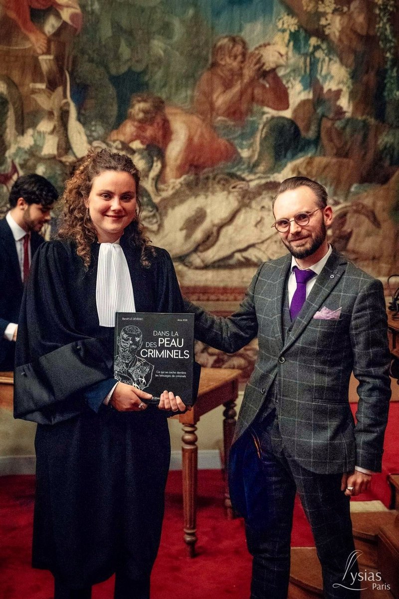 Benoît Le Dévédec (@ledevedecbenoit) on Twitter photo 🗣️ Chaque année, <a href="/EnrickBEditions/">Enrick .B. Éditions 📚</a> est partenaire du concours d'éloquence <a href="/lysias_paris/">Lysias Paris</a>, dans lequel j'ai le plaisir de juger les premiers tours.
📚 Depuis maintenant 3 ans, j'ai la chance de remettre au lauréat en plaidoirie pénale mon ouvrage "Dans la peau des criminels", 🗣️ Chaque année, <a href="/EnrickBEditions/">Enrick .B. Éditions 📚</a> est partenaire du concours d'éloquence <a href="/lysias_paris/">Lysias Paris</a>, dans lequel j'ai le plaisir de juger les premiers tours.
📚 Depuis maintenant 3 ans, j'ai la chance de remettre au lauréat en plaidoirie pénale mon ouvrage "Dans la peau des criminels",