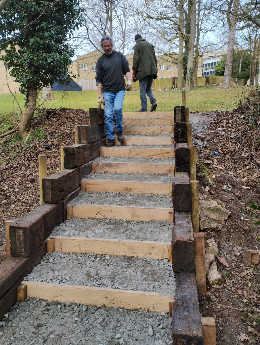 GreenwaysProj's tweet image. More path improvements in Belstead Brook Park, thanks to grant funding from @suffolkcc . New steps from Stoke Park Drive &amp;amp; new boardwalk (made from our own sweet chestnut timber) and path surface alongside the Belstead Brook. @BaberghSuffolk @IpswichGov #volunteers #pathwork