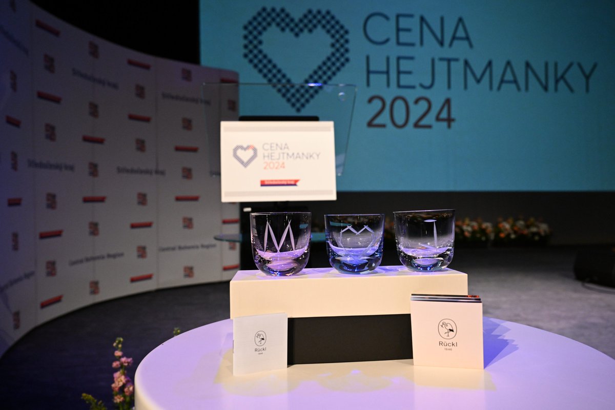 SIC – Proměňujeme nápady v úspěch (@stredoceske_ic) on Twitter photo 🏅Gratulujeme laureátům Ceny hejtmanky Středočeského kraje 2024, kterými se stali Tomáš
Rendla z technologické firmy Flowbox a zakladatel unikátní laboratoře <a href="/BIOCEV_science/">BIOCEV_SCIENCE</a> - doc. Milan Jakubek. Vše zde 👉shorturl.at/ynrNQ 🏅Gratulujeme laureátům Ceny hejtmanky Středočeského kraje 2024, kterými se stali Tomáš
Rendla z technologické firmy Flowbox a zakladatel unikátní laboratoře <a href="/BIOCEV_science/">BIOCEV_SCIENCE</a> - doc. Milan Jakubek. Vše zde 👉shorturl.at/ynrNQ