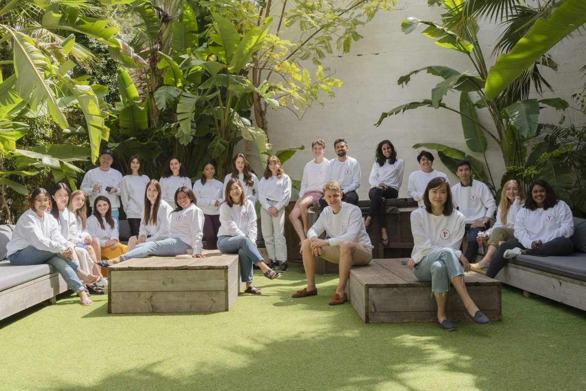 samanthawyap's tweet image. 1/ Building a generation of web3 professionals 🧵
When I think about my third crypto bull market, it's not the price charts that get me emotional. It's the faces of every person who's walked this road with me at @YAPGlobalTeam - from interns to leaders.
Here's what building a…