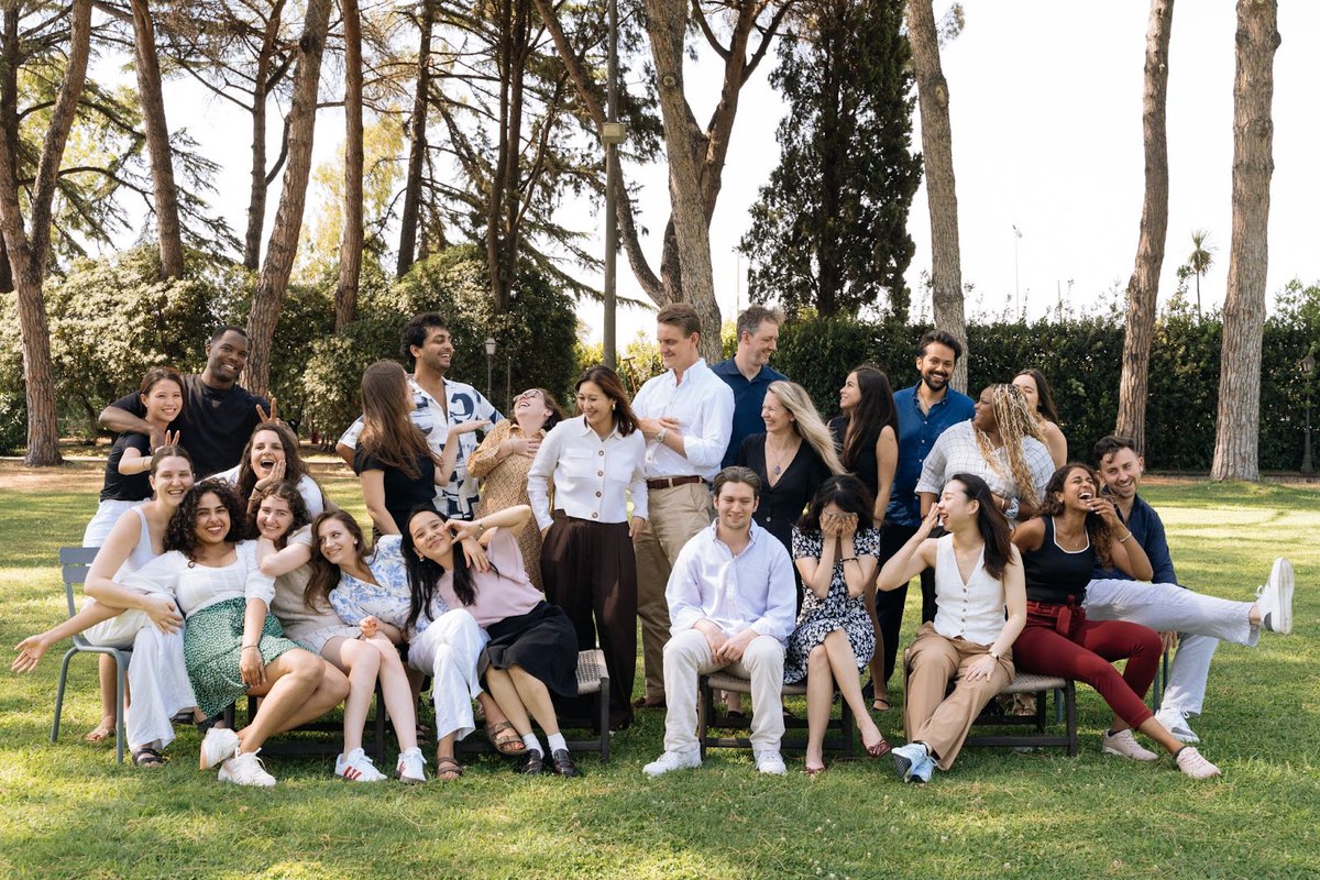 samanthawyap's tweet image. 1/ Building a generation of web3 professionals 🧵
When I think about my third crypto bull market, it's not the price charts that get me emotional. It's the faces of every person who's walked this road with me at @YAPGlobalTeam - from interns to leaders.
Here's what building a…