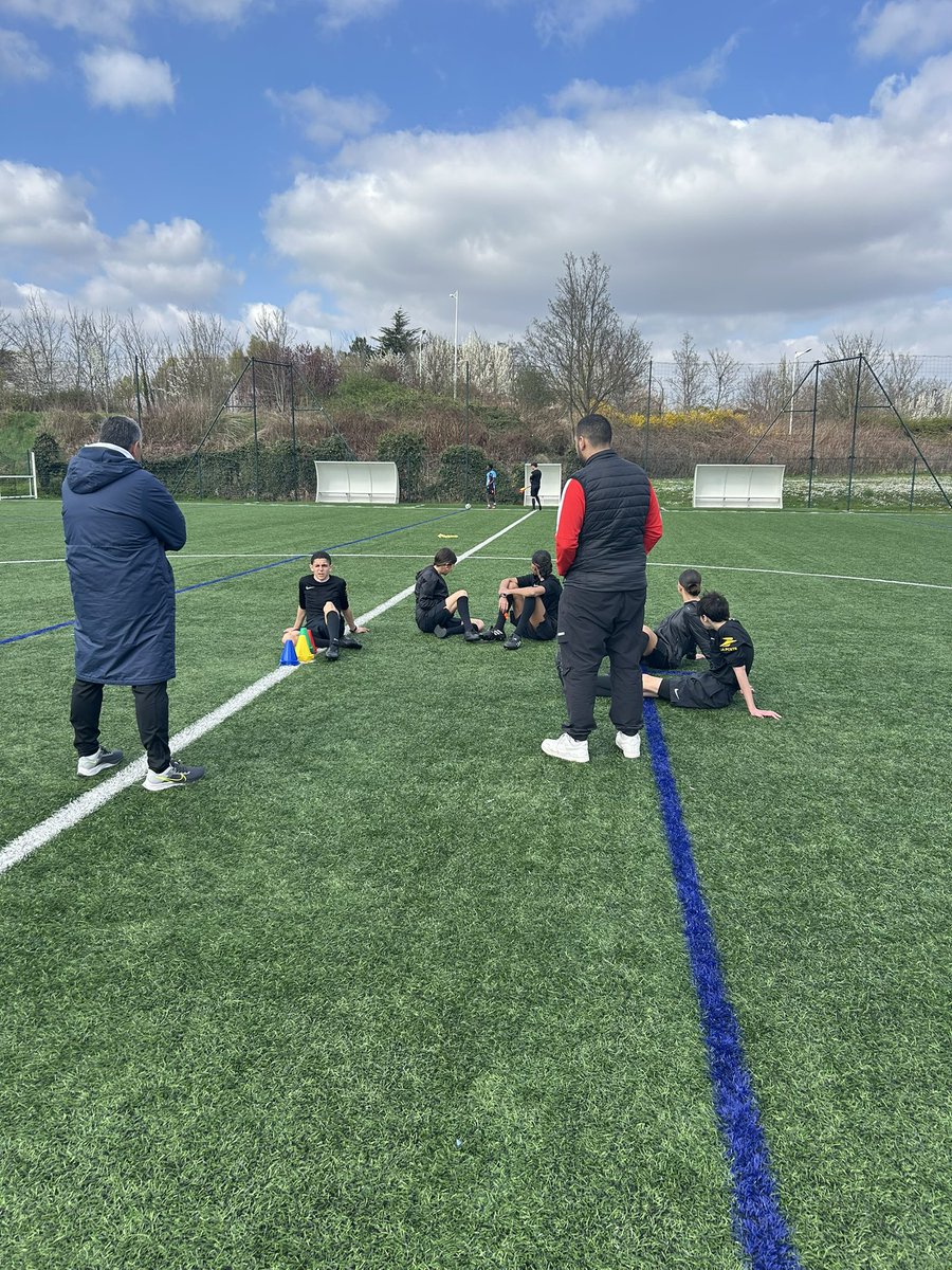 PoussinB LpoMONOD tweet media