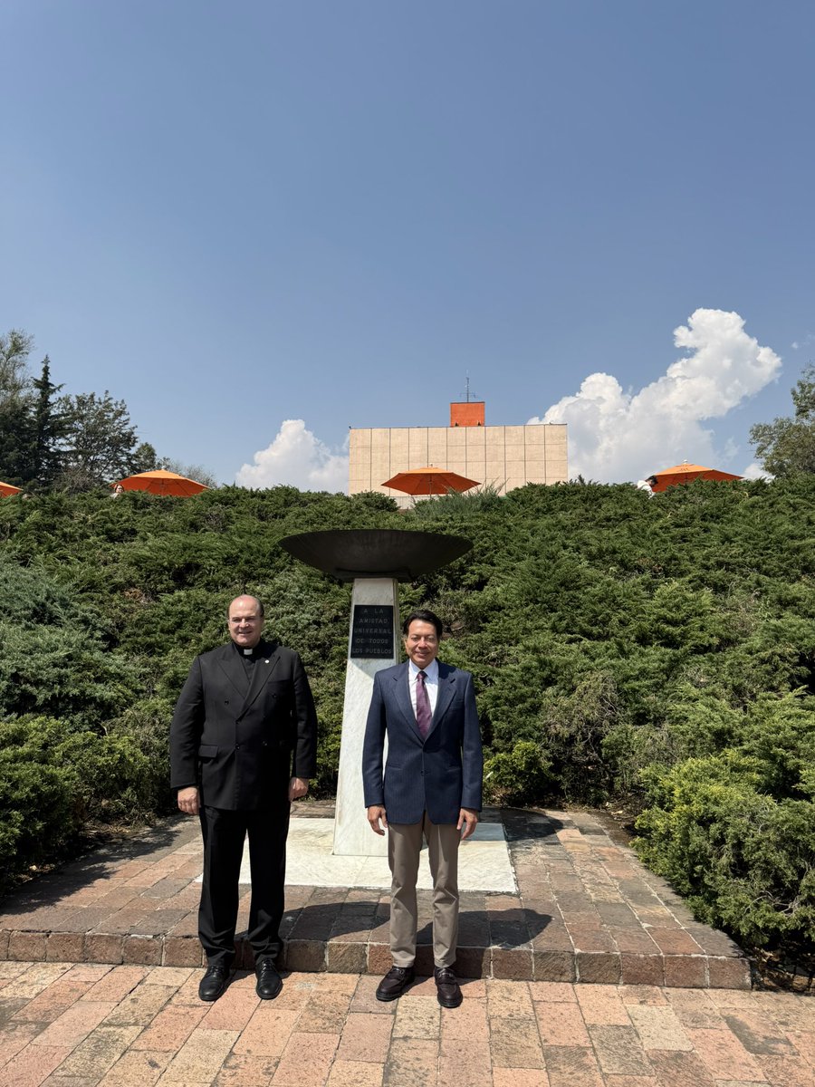 #ForoNacionalDeIA Damos la bienvenida a nuestra Universidad al Secretario de Educacion, el Mtro. <a href="/mario_delgado/">Mario Delgado</a> en el marco de la inauguración del Foro Nacional de Inteligencia Artificial: “Desarrollo del ecosistema de talento en la IA en México y la puesta en marcha del