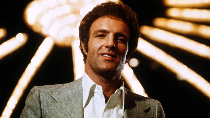 iShowTunes's tweet photo. Birthday Remembrance ~ #JamesCaan (1940-2022)
"I loved #FunnyLady (1975) for whatever reason. People say they didn't know I could sing and dance. Well, nobody ever asks me... it's always, 'Punch this guy'. " - James Caan https://t.co/jojDyYzrSB