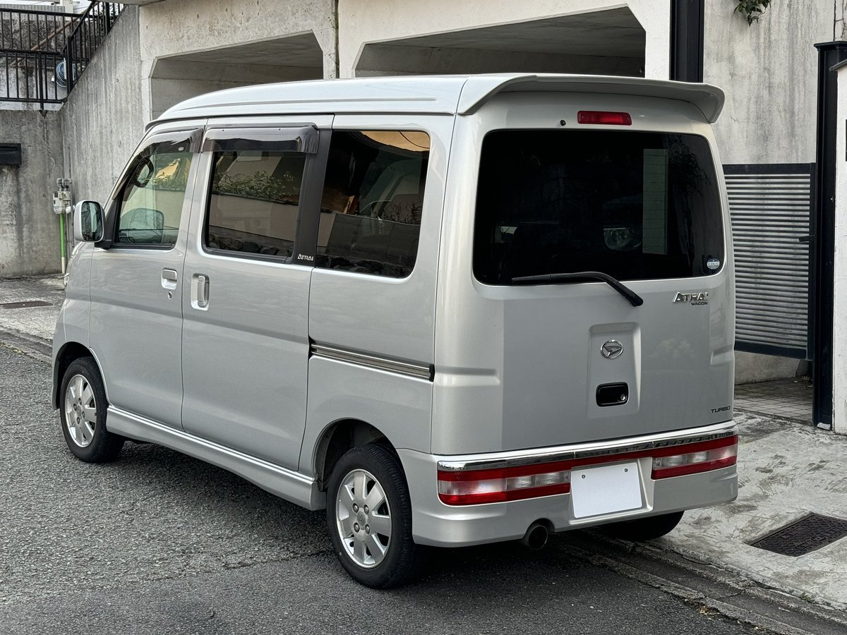 takuya_ucf31's tweet photo. 平成18年式アトレーワゴン！
カスタムターボRS！11万km！車検R7年11月まで！ワンオーナー！
ナビ、ETC付いてます！R4年にタイベル交換済みです！
外装は目立った傷や凹み、クリア飛びなどなく綺麗です！内装も綺麗ですよ！
34万円です！気になる人〜🙆
#車売ります https://t.co/FHq4EB3GuU