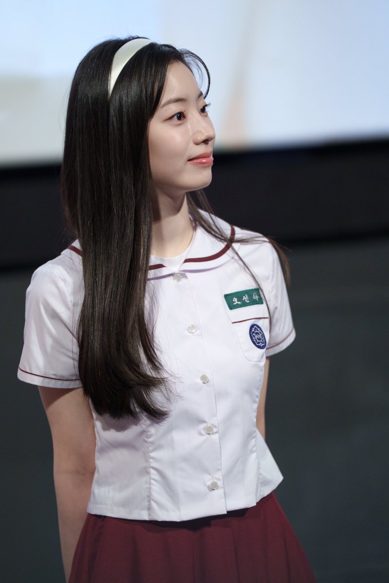 twicerunner's tweet image. 250227 트와이스 다현
"그시절, 우리가 좋아했던 소녀" 무대인사
#트와이스 #다현 #TWICE #DAHYUN
#그시절우리가좋아했던소녀
#YouAretheAppleofMyEye
