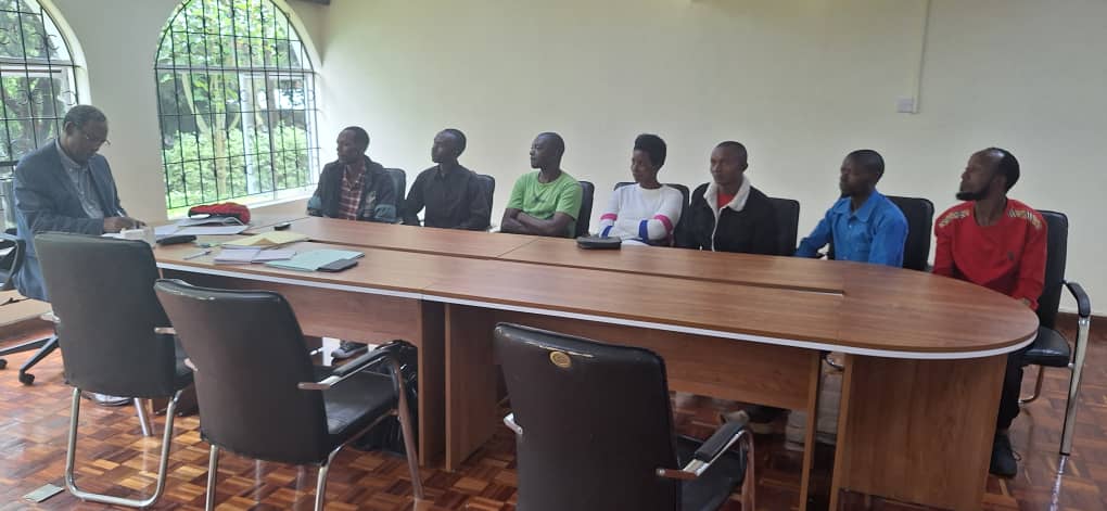burundi_cvr's tweet photo. Abarundi bo muri Kenya bipfuje lubwira #CVR ivyo baciyemwo muri kahise :Nahimana Michel, Nsengiyumva Pascal, Ndayizeye Lazare, Nahimana Gorethi, Ntiranyibagira Venant na Nshimirimana Juvenal.@Claudenshim @CVR_Burundi @nshing https://t.co/xgEaIhJR2Q