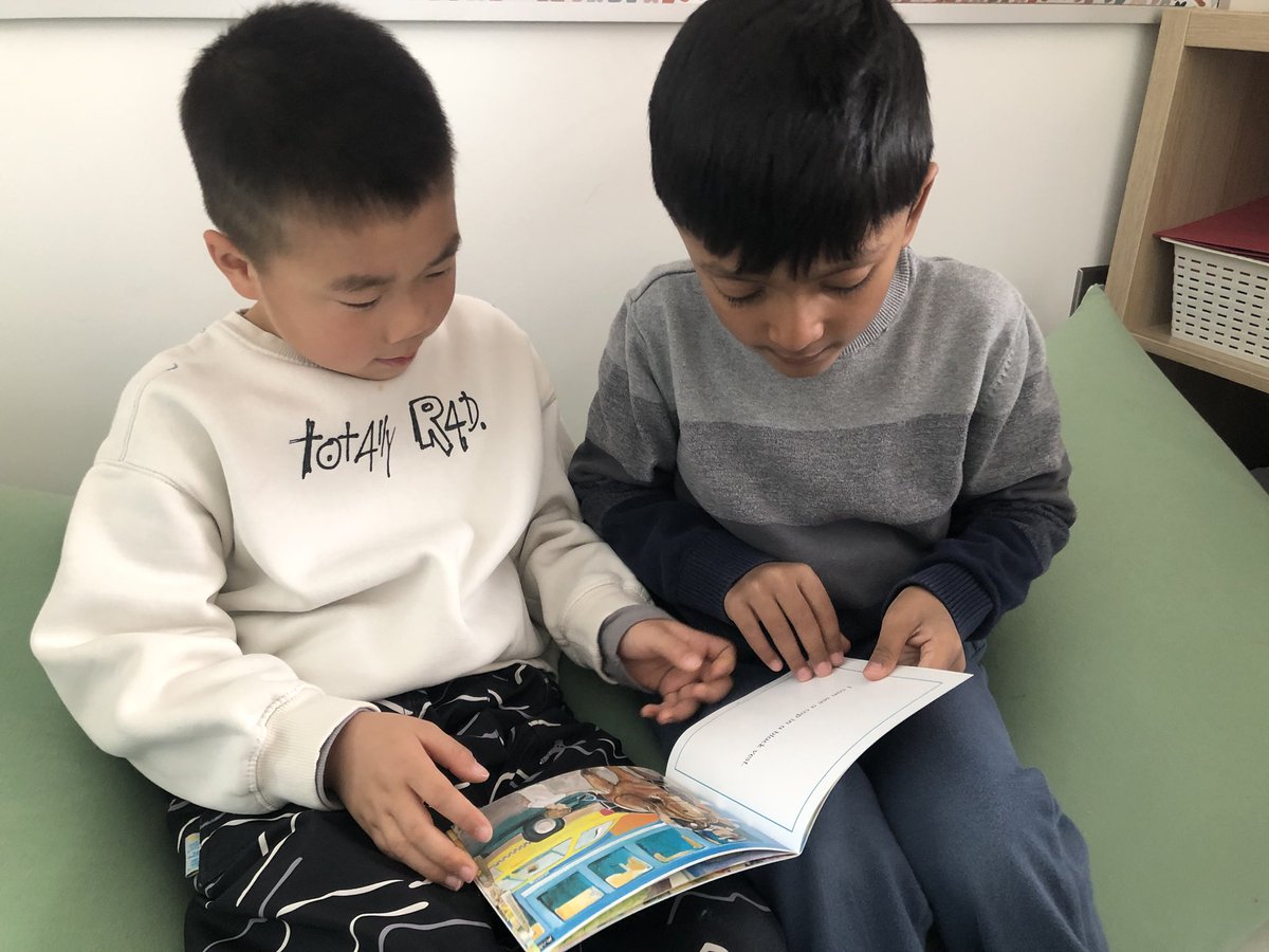 MrsRileyOCSB's tweet photo. Literacy Centers this morning to go with this weekβs @FlyleafLiteracy book βVividβ: @StGiannaOCSB https://t.co/JJ8vsURaOx