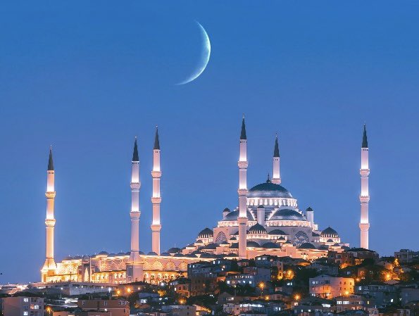 ­İslam âlemi, Kadir Gecesi heyecanını yaşıyor. Bin aydan daha hayırlı olan Kadir Gecesi en güzel şekilde nasıl idrak edilebilir?
Öneriler haberimizde:

#Ramazan #KadirGecesi #kadr #gece #dua 

akra.media/Haber/HaberDet…