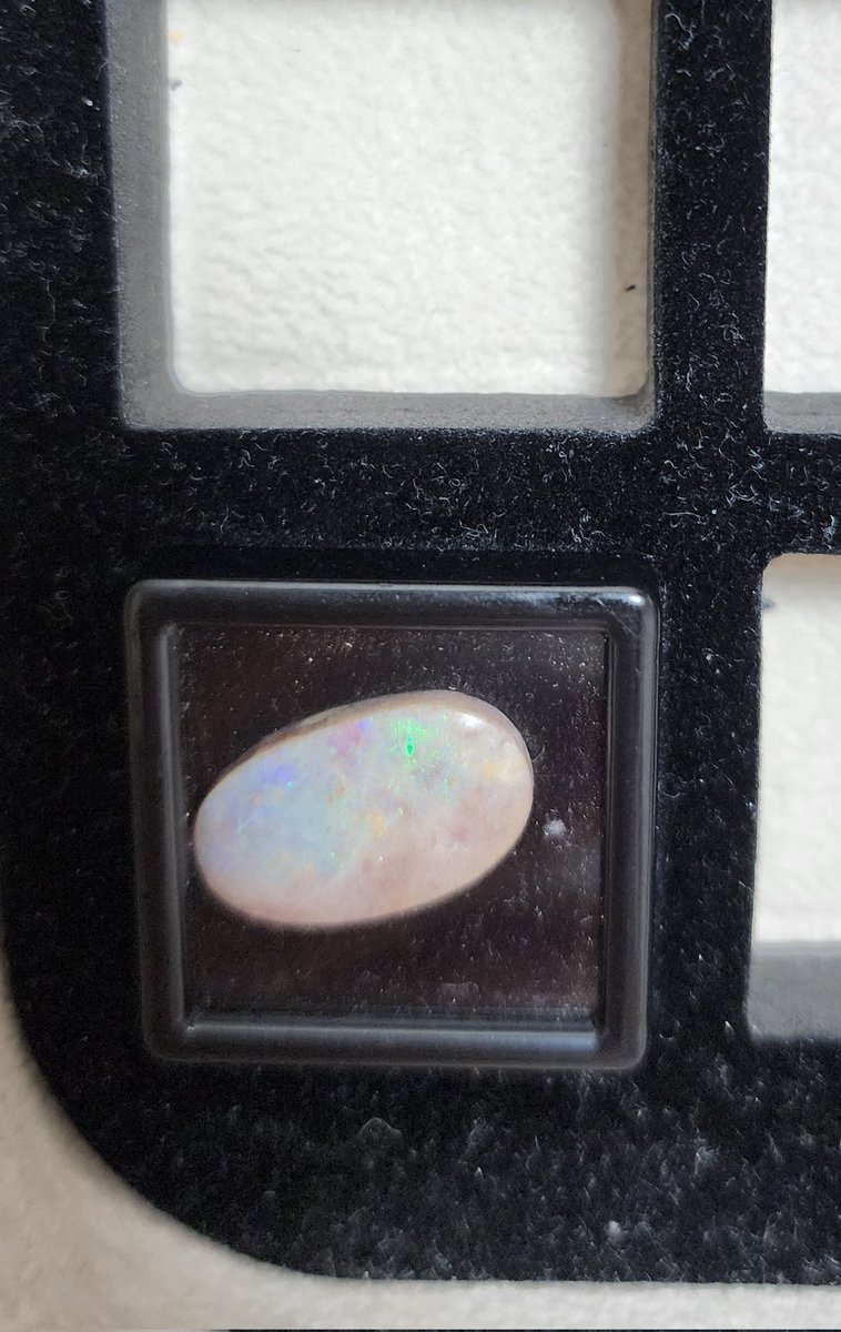 돈이 매우 없어 보석 팔아요 롭봅 tweet media